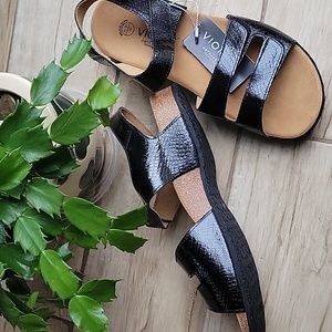 Vionic Black Sandals